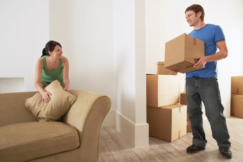 Careful packing and loading support for home moves in Islington